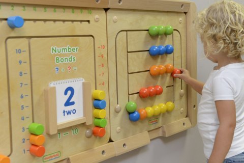 Masterkidz MASTERKIDZ Tablica Ścienna Edukacyjna Labirynt Koraliki Montessori