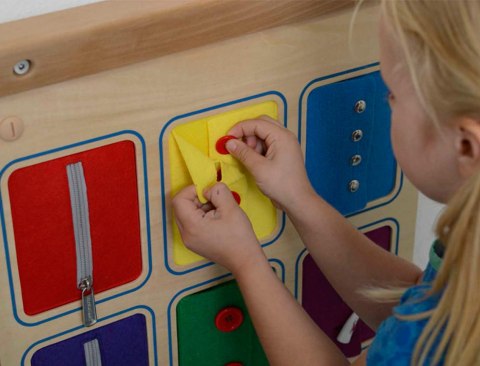 Masterkidz MASTERKIDZ Tablica Ścienna Otwieranie I Zamykanie Zamków Suwaki Guziki Montessori