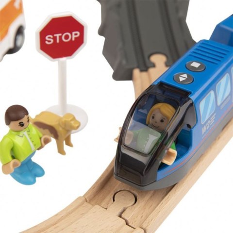 Tooky Toy Tooky Toy Drewniana Kolejka Elektryczna Straż Pożarna Efekty Dźwiękowe 70 el. FSC